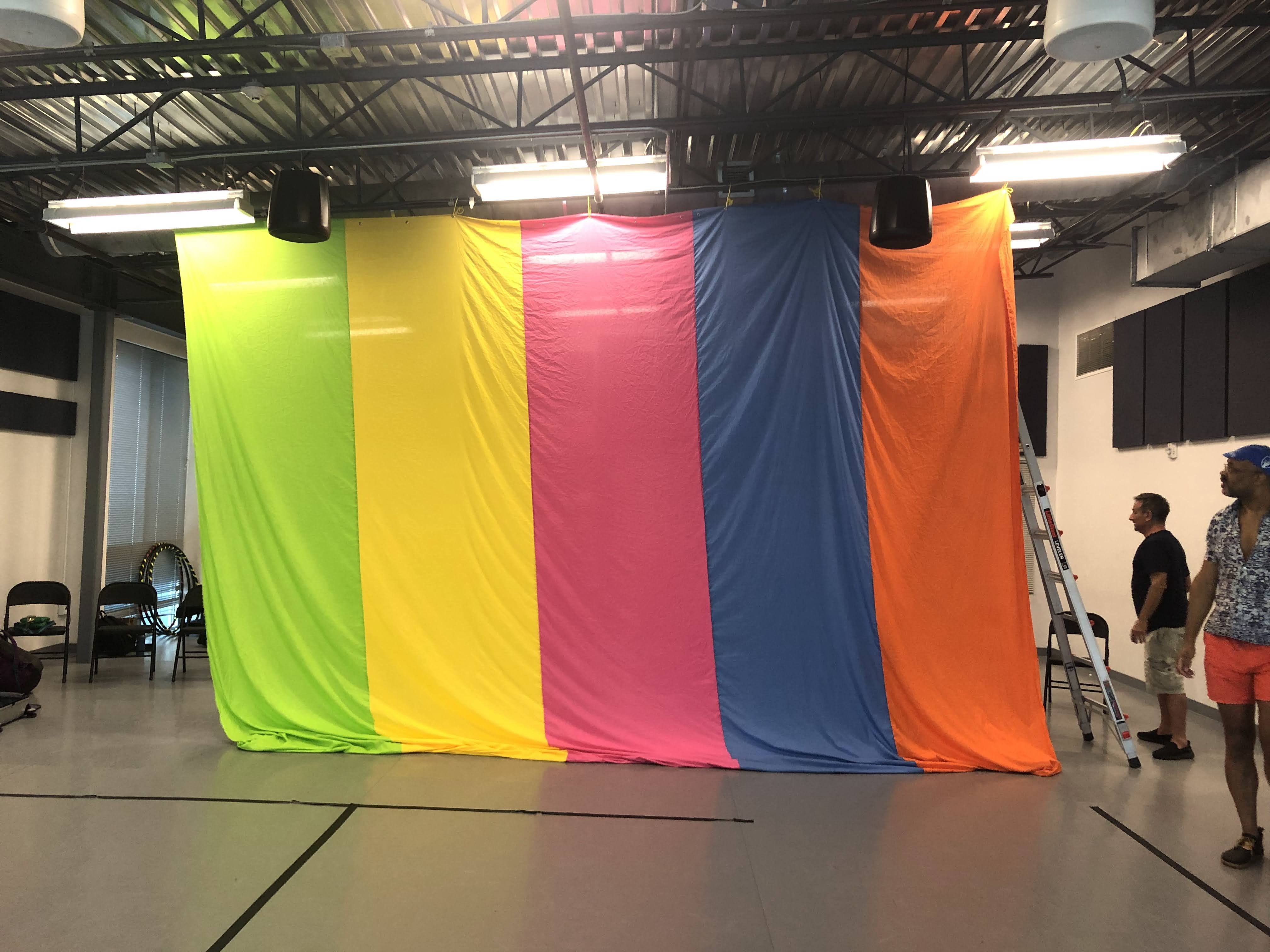 Full curtain