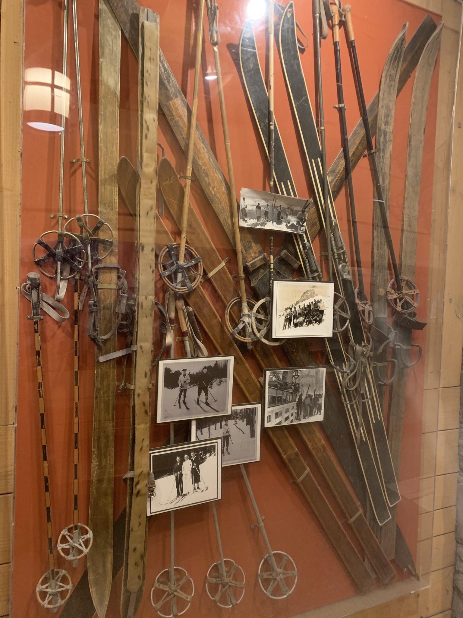 Old timey skis