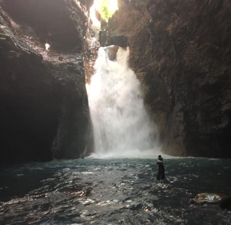 Leona waterfall