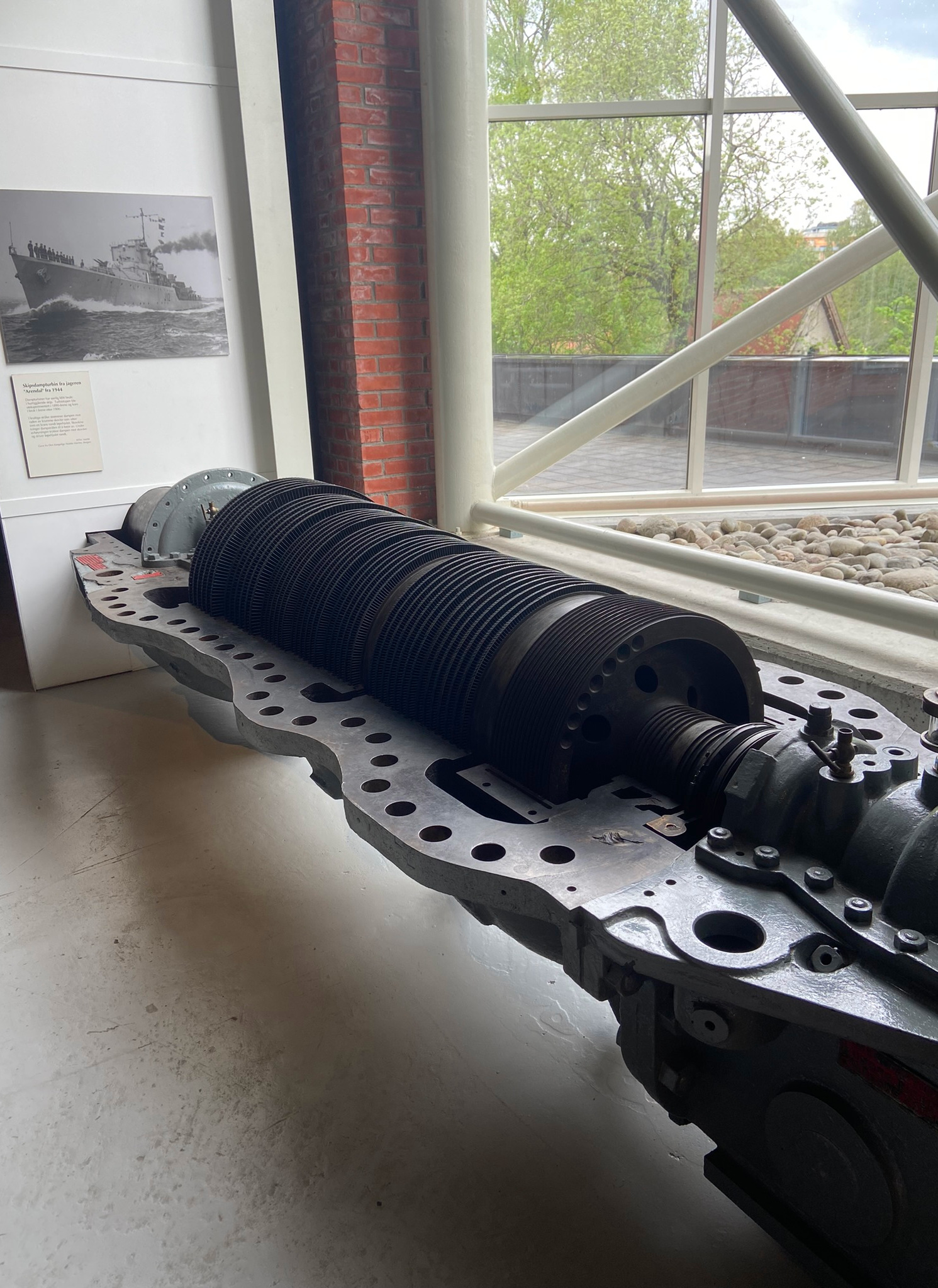 Steam turbine